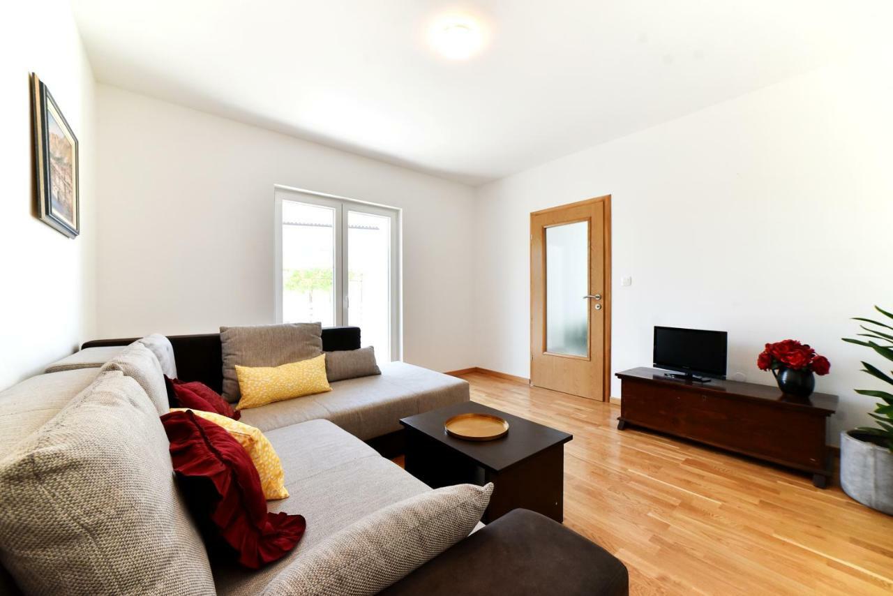 Apartman Hertz Imotski Exteriör bild